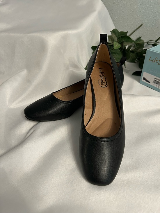 Life Stride Shoes - Life Stride Black Classic Round-Toe Slip-On Flats